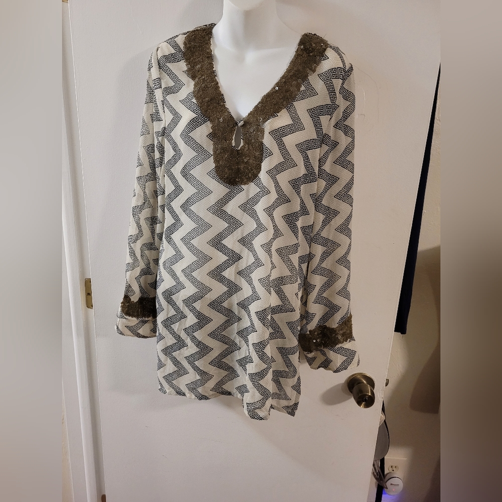 Tunic - Picture 2 of 2